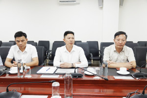GS.TS.NGƯT. Phạm Văn Điển, Hiệu trưởng Trường Đại học Lâm nghiệp cảm ơn tình cảm và tấm lòng vàng của Công ty cổ phần Mai Sơn Vina, của các cựu sinh viên đã tới thăm, chúc mừng và trao tặng phẩm cho Trường Đại học Lâm nghiệp.