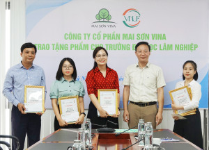 PGS.TS. Phạm Minh Toại, Phó Hiệu trưởng Trường Đại học Lâm nghiệp mời Công ty cổ phần Mai Sơn Vina về dự Lễ kỷ niệm 60 năm thành lập Trường (1964-2024) vào ngày 16/11/2024